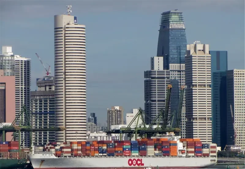 OOCL ROTTERDAM Container Ship IMO 9251999 photo 6