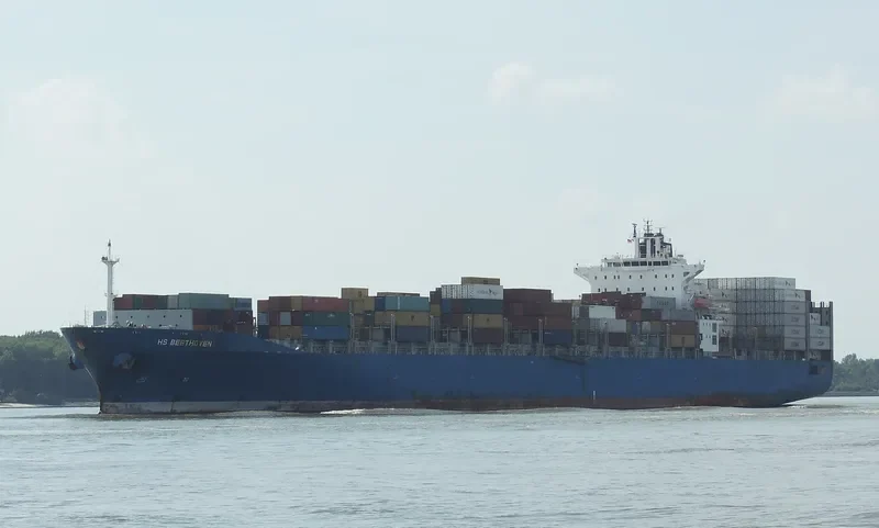 HS BEETHOVEN Container Ship IMO 9252266 photo 8
