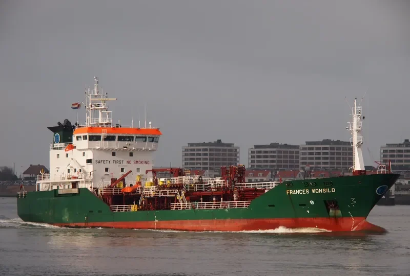 MARAN CORONA Tanker IMO 9252333 photo 3