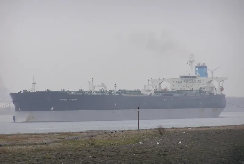 MARAN CORONA Tanker IMO 9252333 photo 5