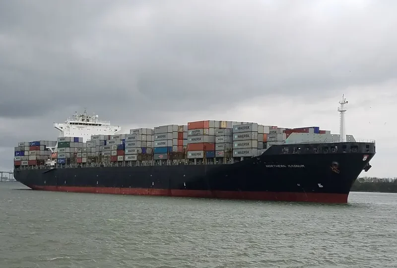 NORTHERN MAGNUM Container Ship IMO 9252541 photo 3