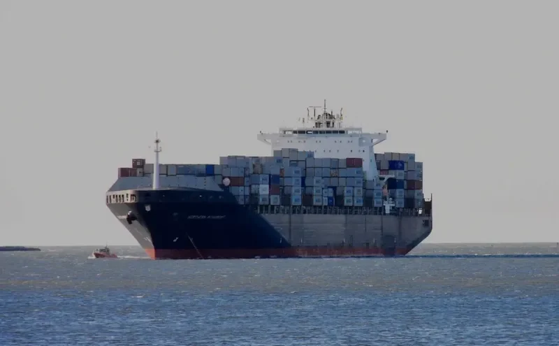 NORTHERN MONUMENT Container Ship IMO 9252577 photo 5