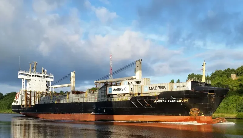 FLENSBURG Container Ship IMO 9252773 photo 7