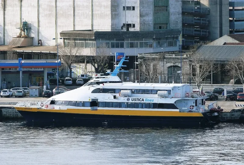 VITTORIA M Passenger Ship IMO 9252917 photo 2