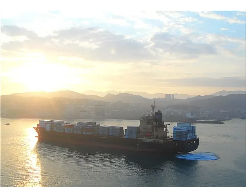 THORSTAR Container Ship IMO 9253002 photo 5
