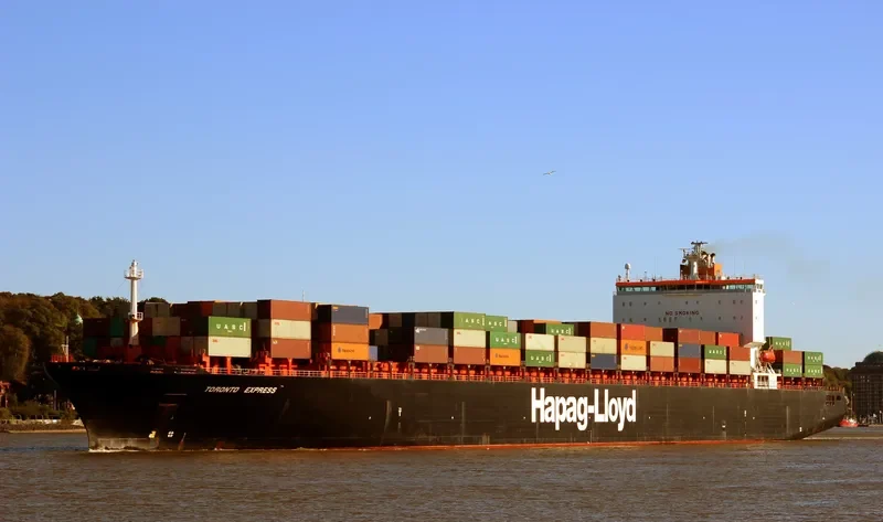 TORONTO EXPRESS Container Ship IMO 9253727 photo 4