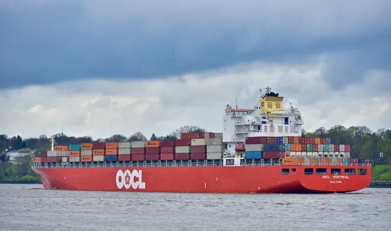 OOCL MONTREAL Container Ship IMO 9253739 photo 8