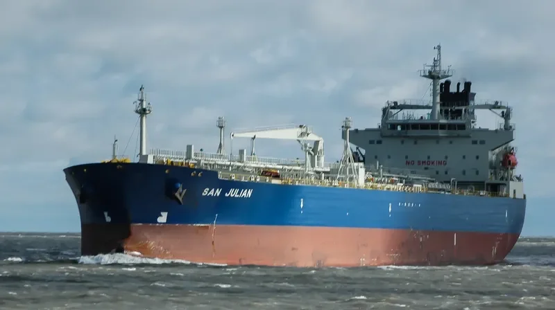 SAN JULIAN Tanker IMO 9253765 photo 2