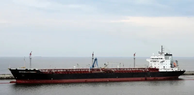 SEYCHELLES PIONEER Tanker IMO 9255517 photo 4