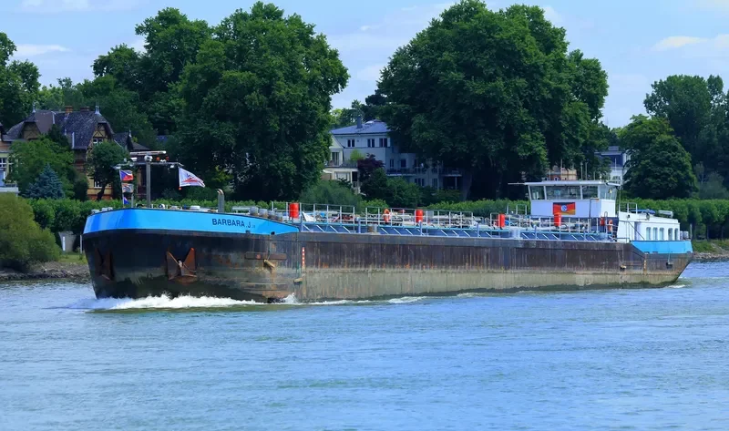 BARBARA J JR Tanker IMO 9255567 photo 5
