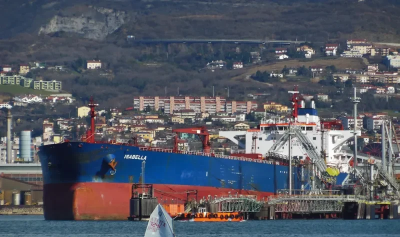 ISABELLA Tanker IMO 9255672 photo 2