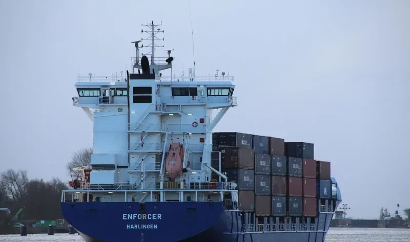 ENFORCER Container Ship IMO 9255737 photo 2