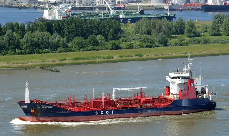 SCOT MUNCHEN Tanker IMO 9255816 photo 4