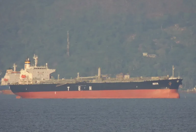 B LUMINOSA Tanker IMO 9256016 photo 8