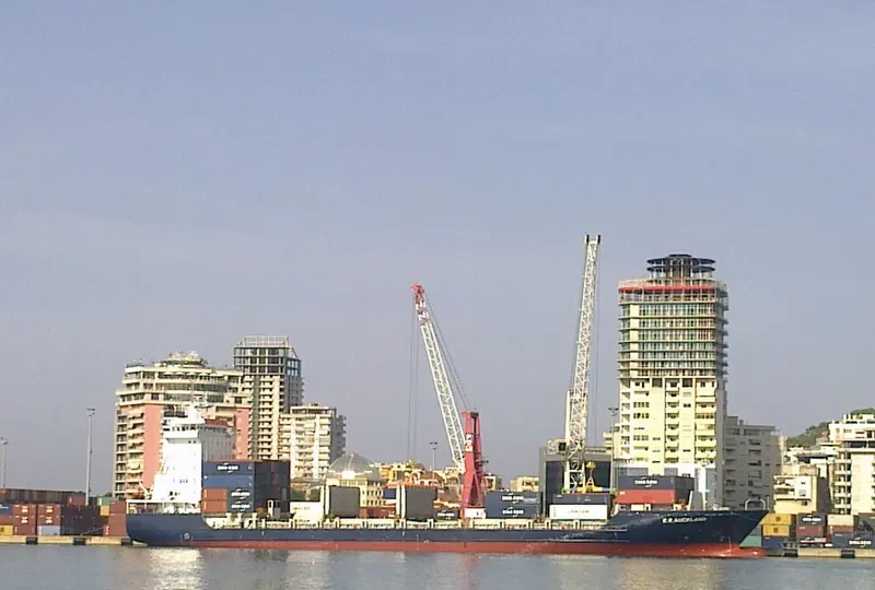 COLOMBO Container Ship IMO 9256212 photo 8