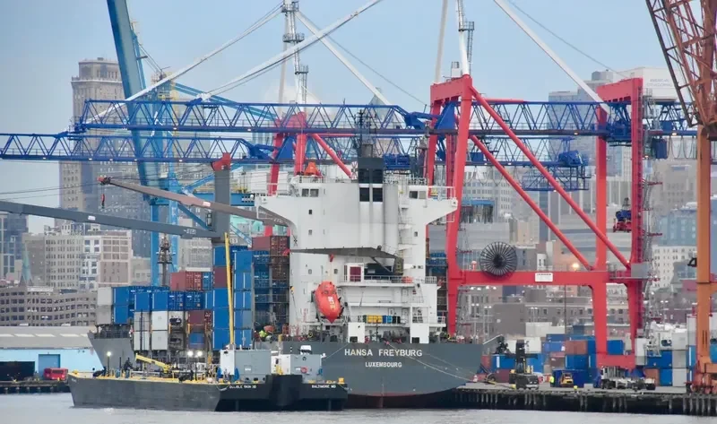 HANSA FREYBURG Container Ship IMO 9256389 photo 3