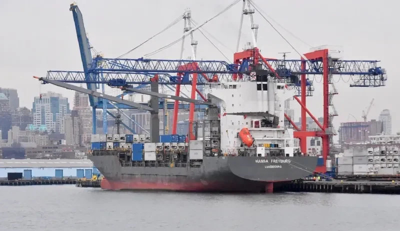 HANSA FREYBURG Container Ship IMO 9256389 photo 8