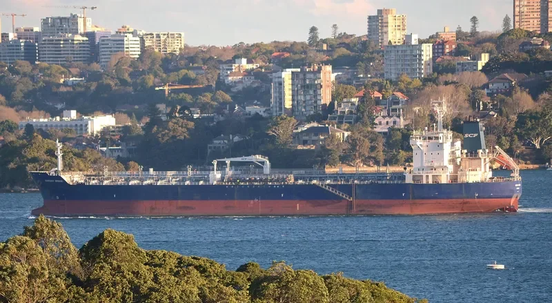 COURAGE Tanker IMO 9256925