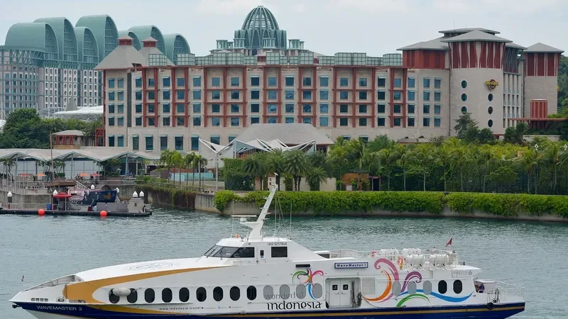 WAVEMASTER 3 Passenger Ship IMO 9257840 photo 4