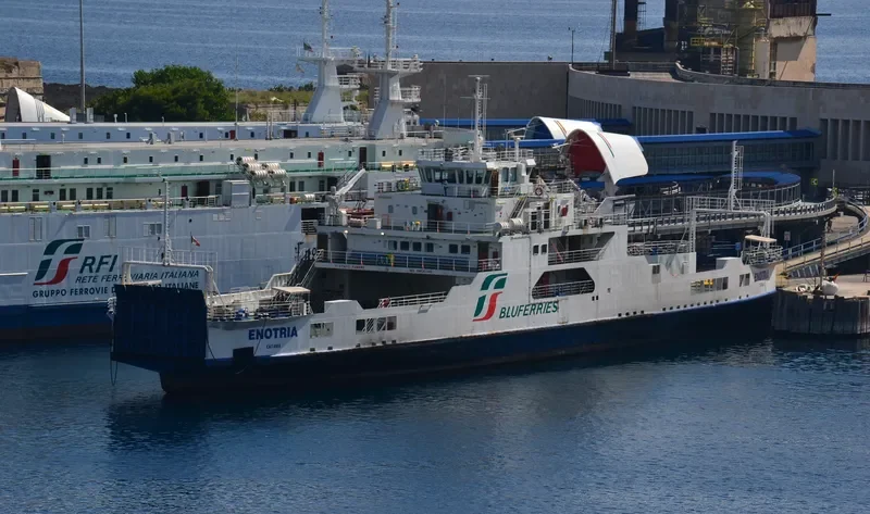 ENOTRIA Ro-Ro IMO 9257917 photo 8