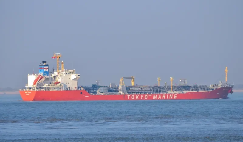 GINGA SAKER Tanker IMO 9258155 photo 10