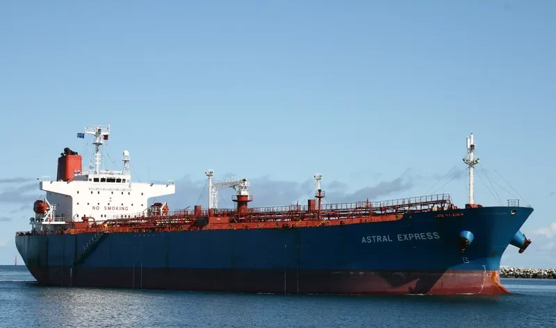 AURORA EXPRESS Tanker IMO 9258363 photo 10