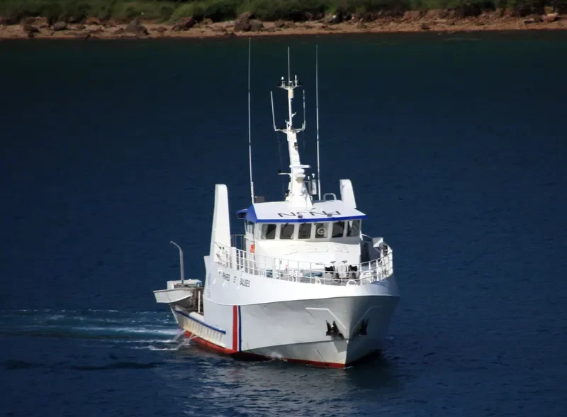 LOUIS HENIN General Cargo IMO 9258698 photo 2