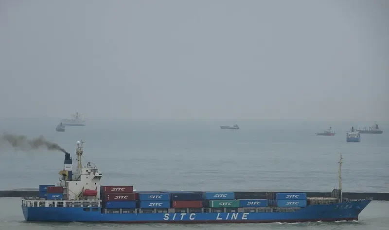 HAI FENG LIAN XING Container Ship IMO 9258715 photo 2