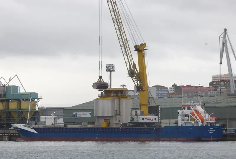 ATLANTIC MOON General Cargo IMO 9259032 photo 2