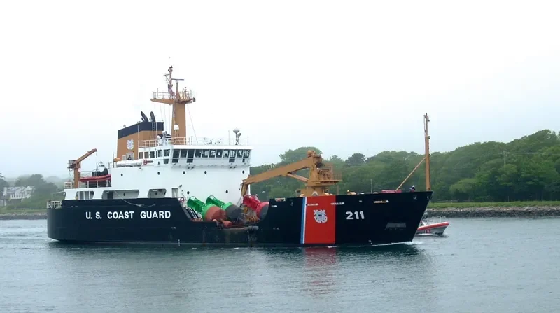USCGC OAK WLB 211 General Cargo IMO 9259953 photo 3