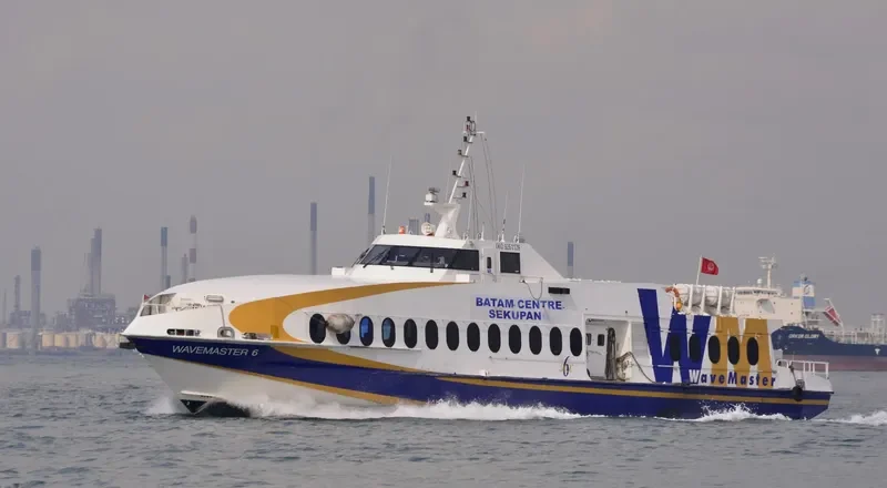WAVEMASTER 6 Passenger Ship IMO 9261126