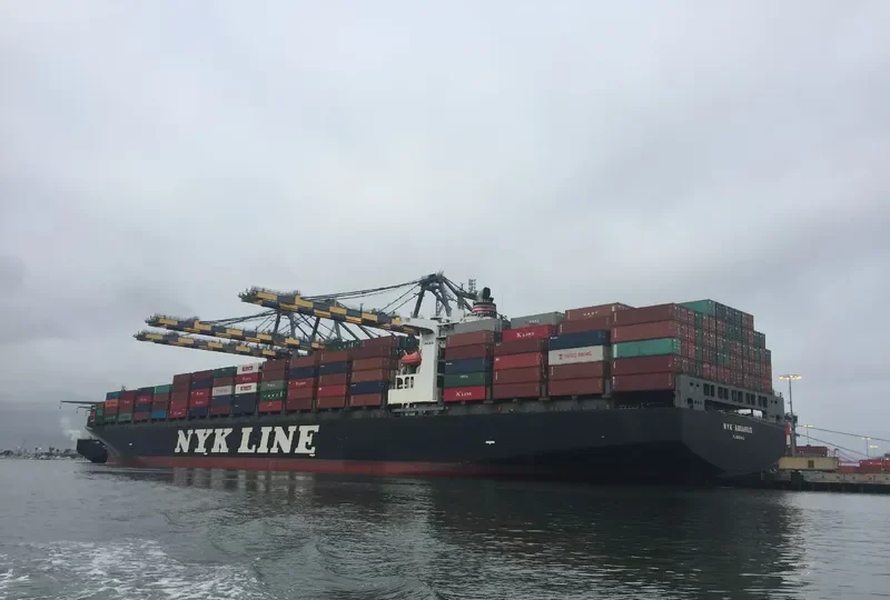 MSC AQUARIUS Container Ship IMO 9262704 photo 3