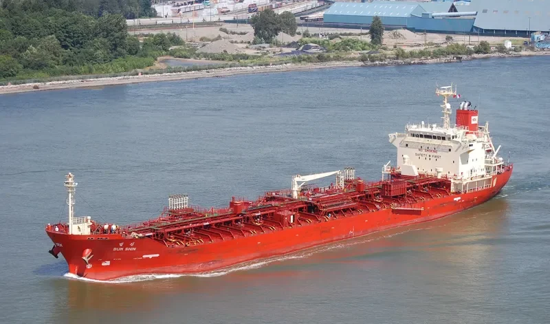 BUM SHIN Tanker IMO 9263095 photo 7