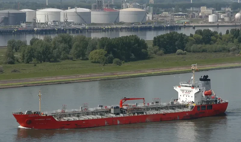 CARP Tanker IMO 9263136 photo 5