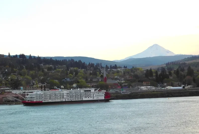 AMERICAN EMPRESS Passenger Ship IMO 9263538 photo 10