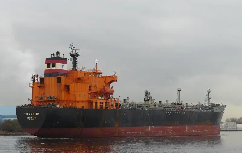 TORM CARINA Tanker IMO 9263708 photo 4