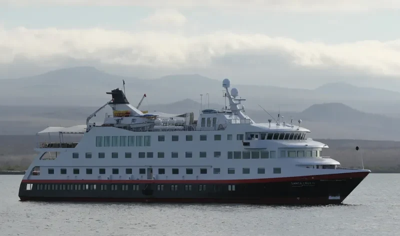 SANTA CRUZ II Passenger Ship IMO 9265677 photo 8