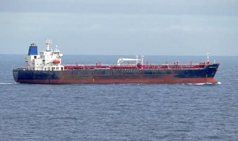 JOHNNY TRAVELLER Tanker IMO 9265861