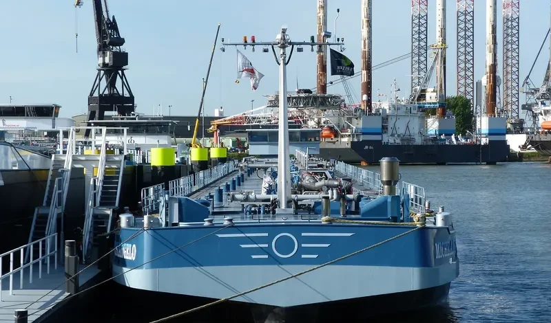 MICHELANGELO Tanker IMO 9267443 photo 9