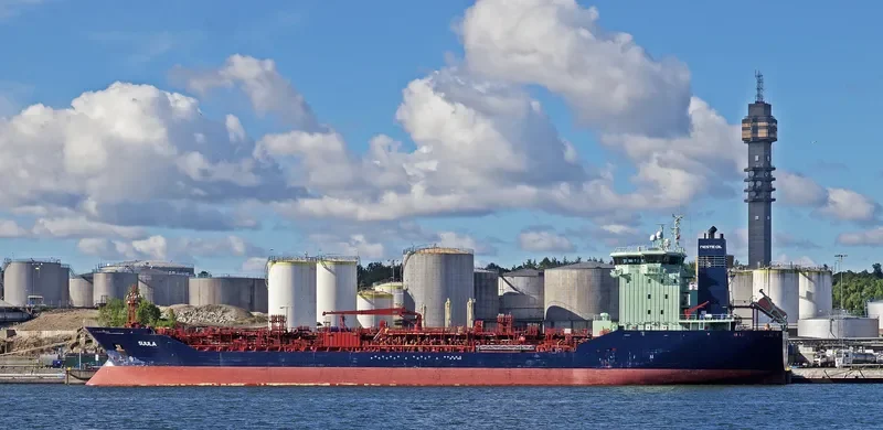 SUULA Tanker IMO 9267560 photo 8