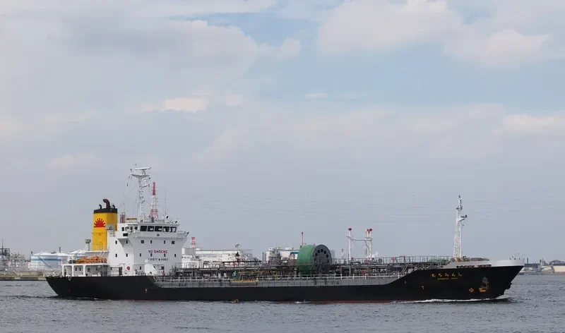 SHINMICHI MARU Tanker IMO 9267730 photo 8
