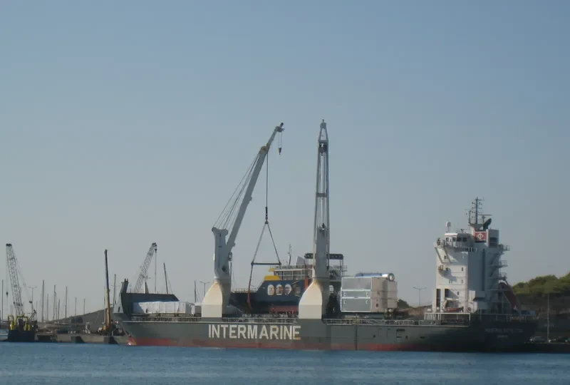 HR REVOLUTION General Cargo IMO 9267742 photo 24