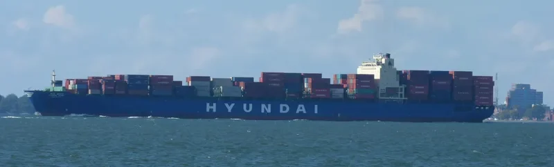 HYUNDAI GLORY Container Ship IMO 9267936