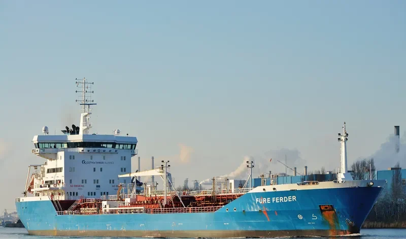 FURE FERDER Tanker IMO 9268423 photo 2