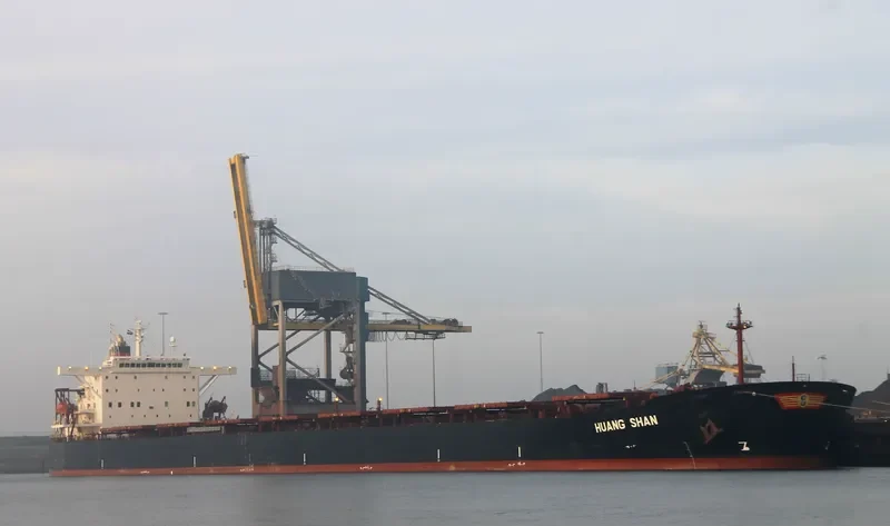 HUANG SHAN Bulk Carrier IMO 9268813 photo 3