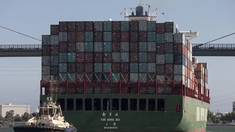 XIN NING BO Container Ship IMO 9270464 photo 6