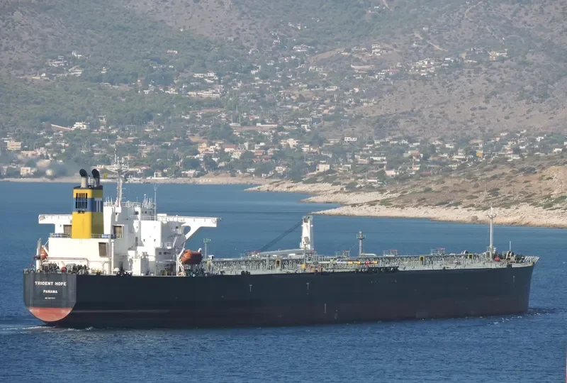 TRIDENT HOPE Tanker IMO 9271377 photo 7