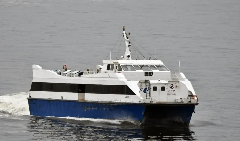 ZEUS I Passenger Ship IMO 9271793 photo 2