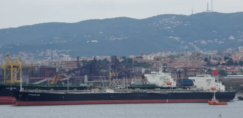AFRAMAX RIO Tanker IMO 9273844 photo 9