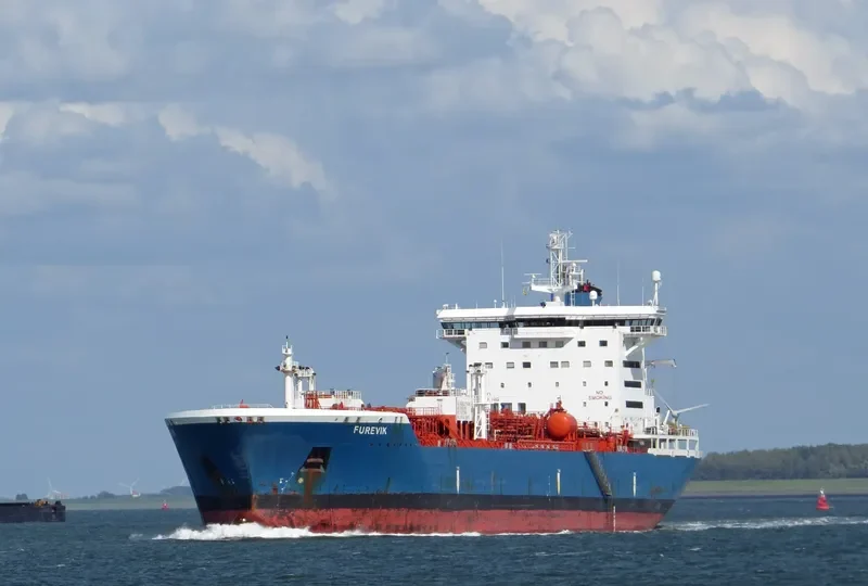 FUREVIK Tanker IMO 9274666 photo 5